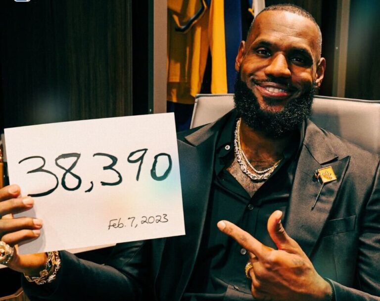 LeBron James breaks NBA all-time scoring record (1)